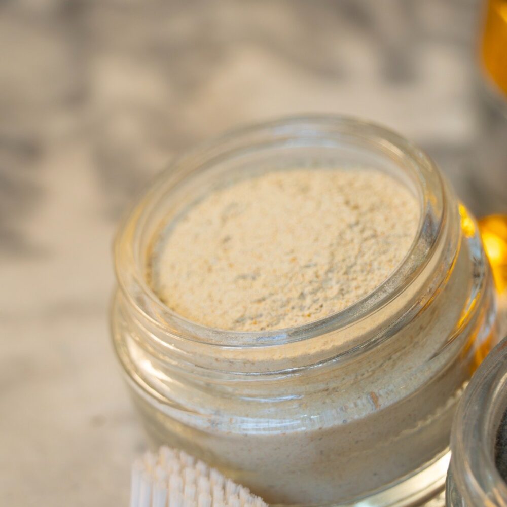 Dentifrice en poudre au curcuma & clou de girofle