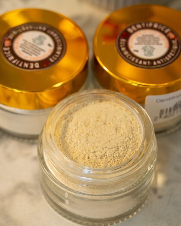 Dentifrice en poudre au curcuma & clou de girofle