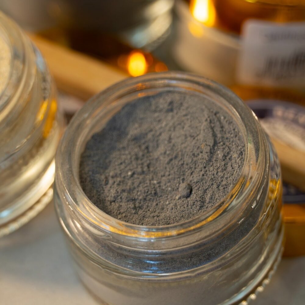 Dentifrice en poudre au charbon actif